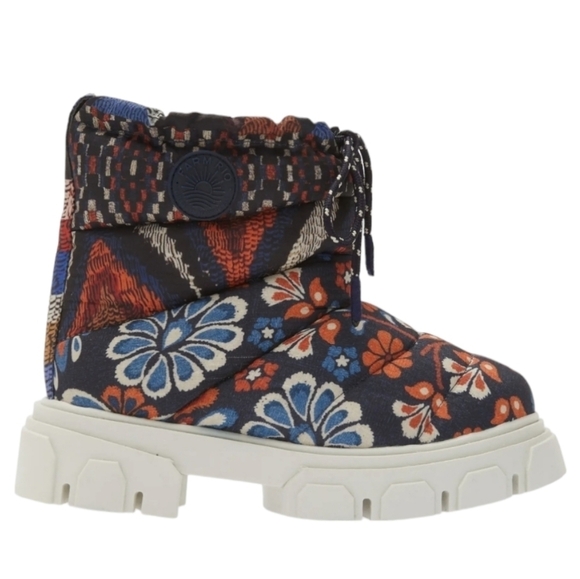 FARM RIO Lug Sole Puffer Bootie Pineapple Flower Women's 9 Chunky Floral Quilted - Picture 5 of 16